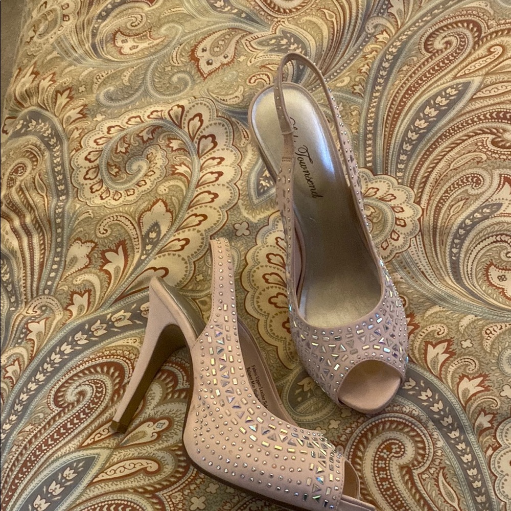 Lulu Townsend Pink Peep-Toe Heels
